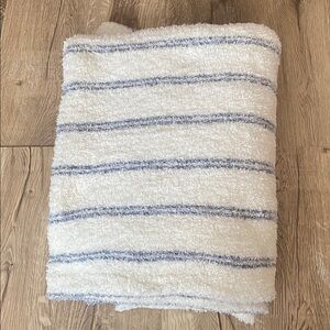 Noble Excellence Blanket 50” x 70” Cozy Stripes Navy Blue & Off White